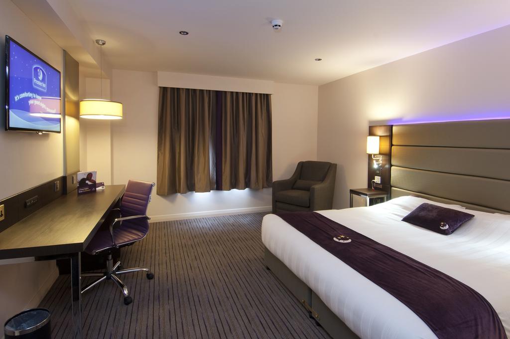 Premier Inn Dunfermline Buitenkant foto